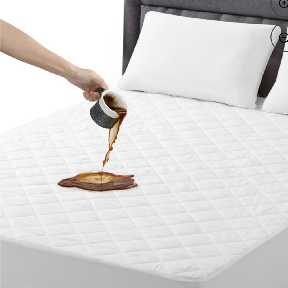 Queen Size Waterproof Mattress Protector Pad Cover Breathable & Noiseless - NWT - Picture 3 of 5